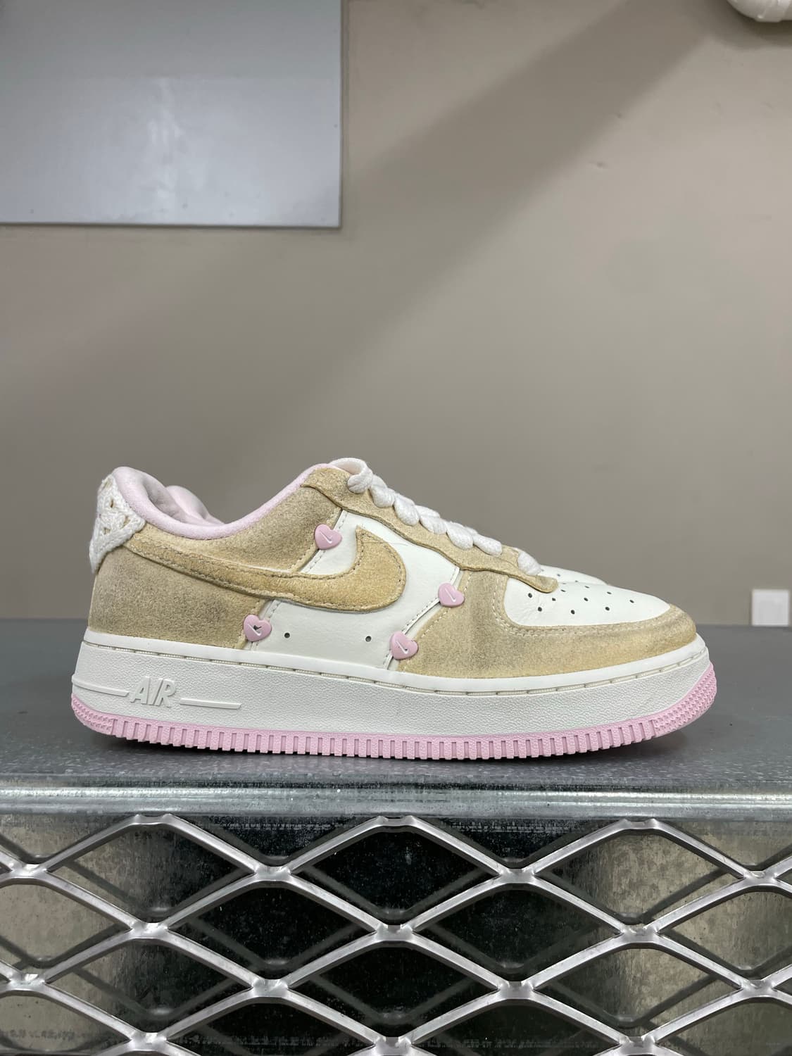나이키 에어포스 1 밸런타인데이 세일 핑크 폼 235 상품이미지4