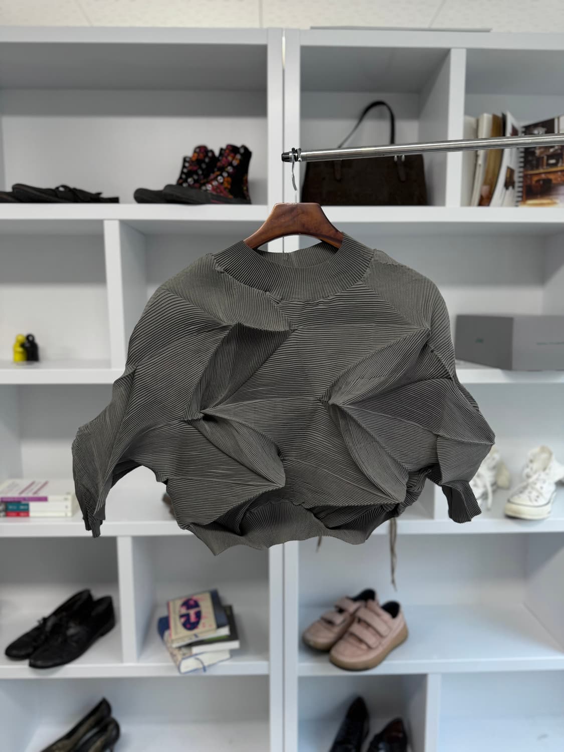 아방가르드 플리츠 탑 상품이미지3