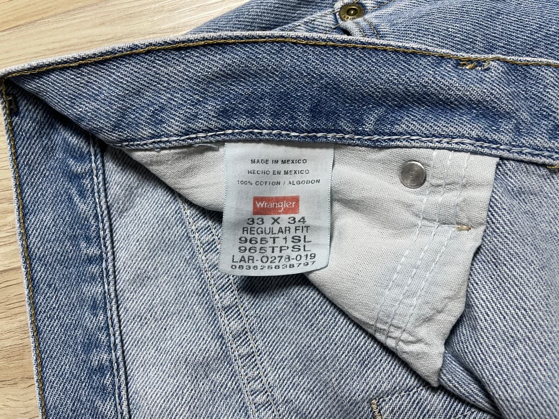 34) 00's 랭글러 미국판 레귤러핏 연청워싱 데님팬츠 상품이미지4