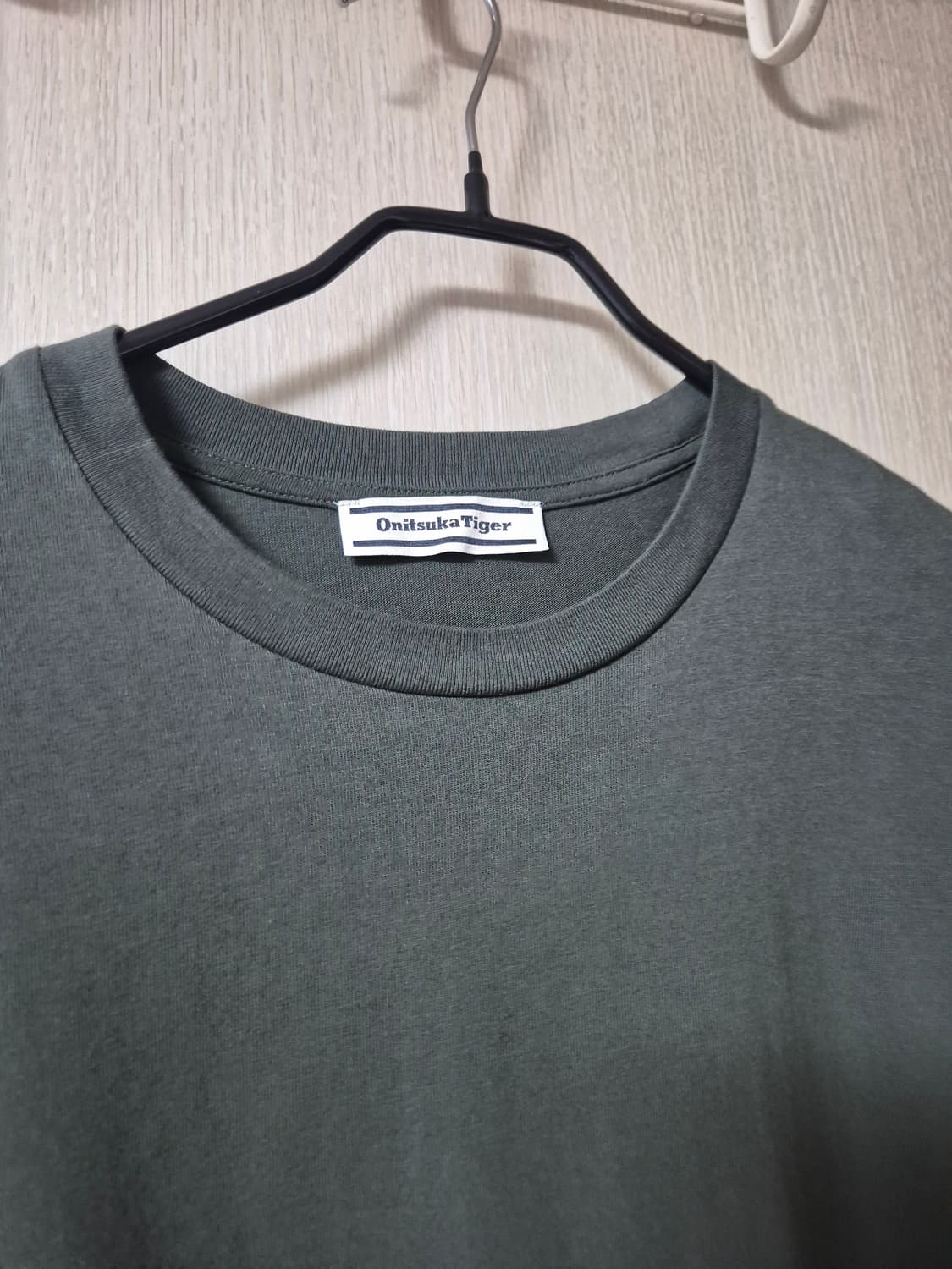 (정품) 오니츠카타이거 카키색 반팔티 라지 타이거  상품이미지3