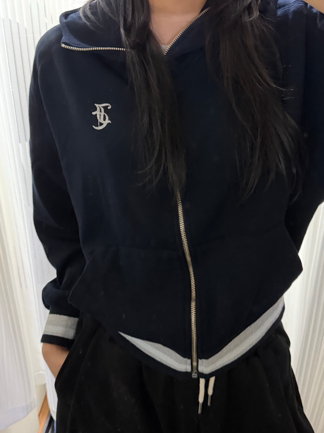 쥬시꾸뛰르 네이비 벨벳 후드집업 L 상품이미지1