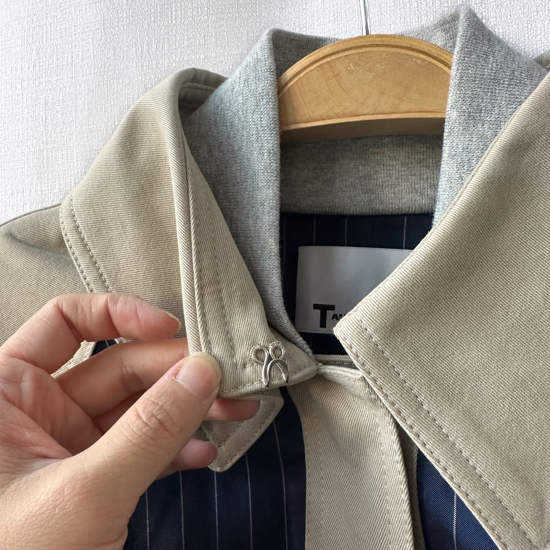 알렉산더왕 코튼 개버딘 스트라이프 새틴 트윌 트렌치 코트 베이지 XS 상품이미지7