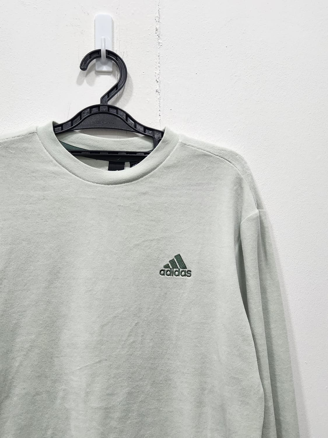 아디다스 벨벳 맨투맨 80사이즈 상품이미지3