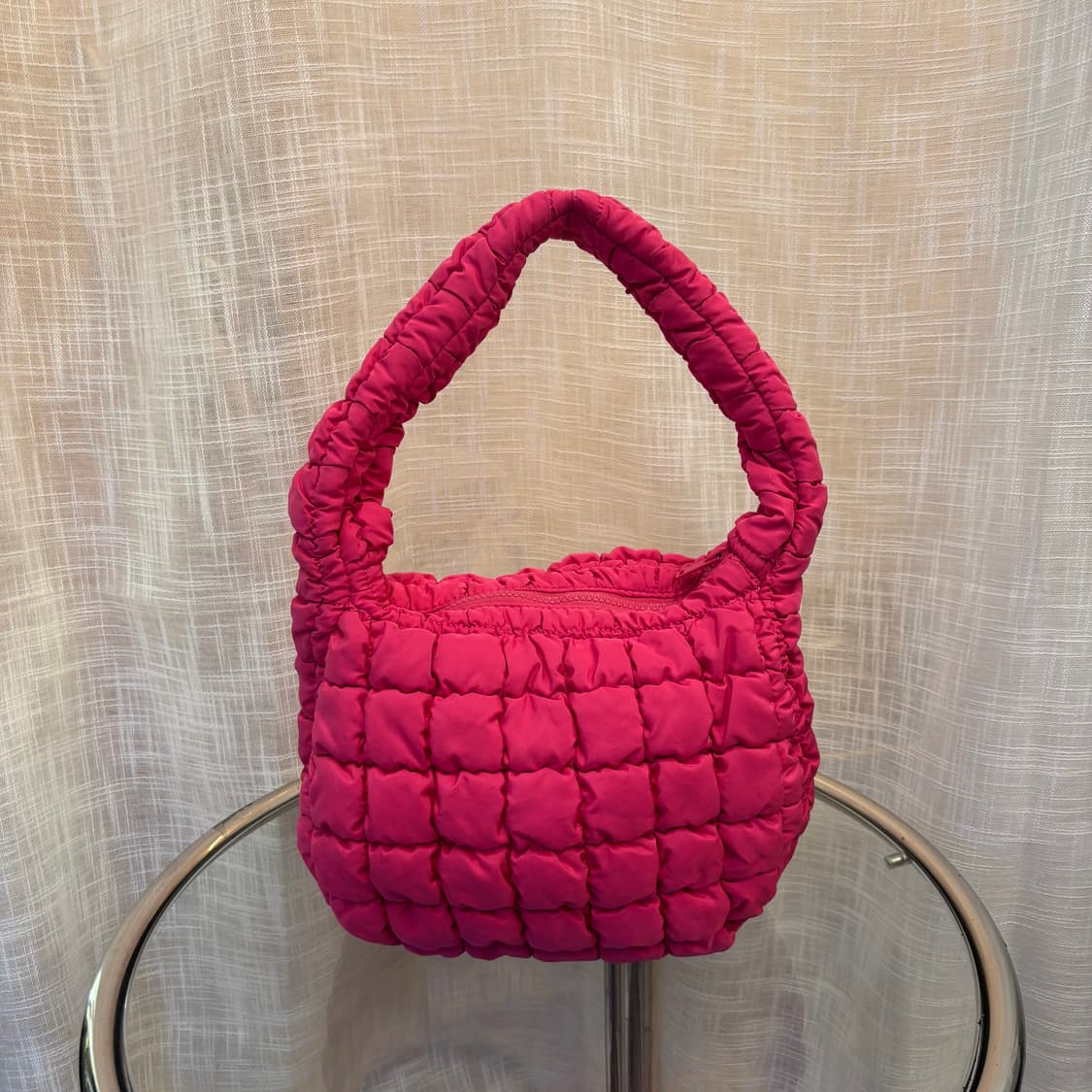 COS 퀄티드 미니 숄더백 핑크     상품이미지4