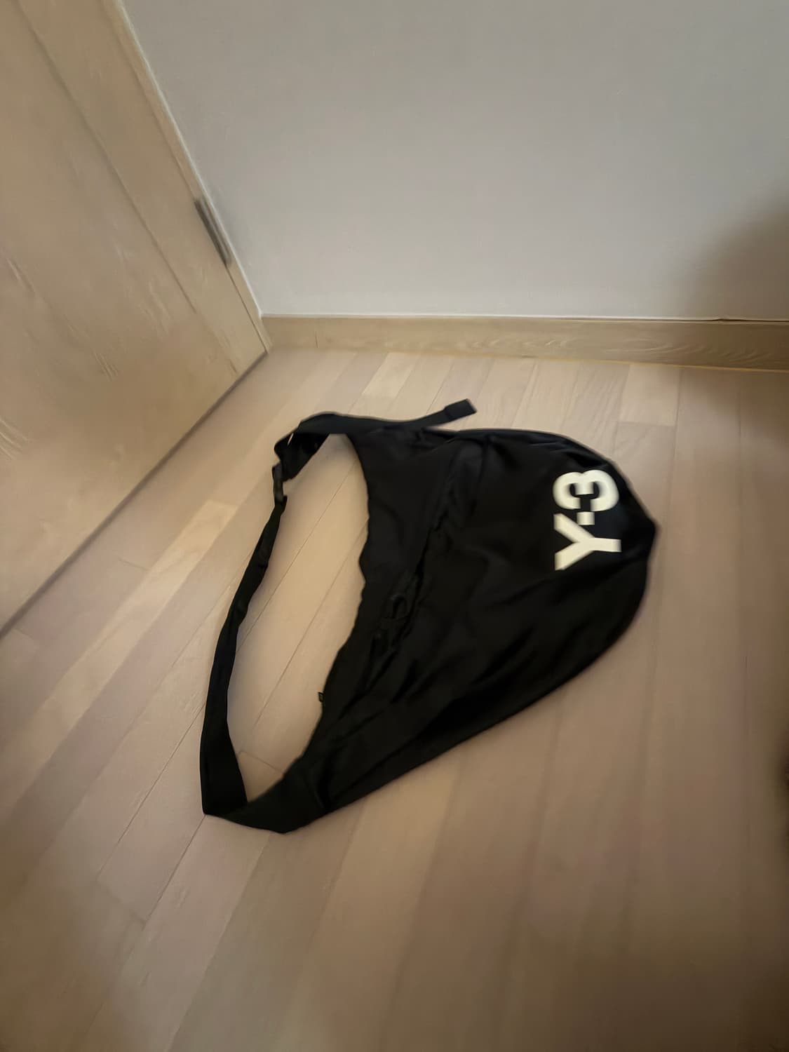 Y-3 크로스 바디 크로스백 상품이미지2