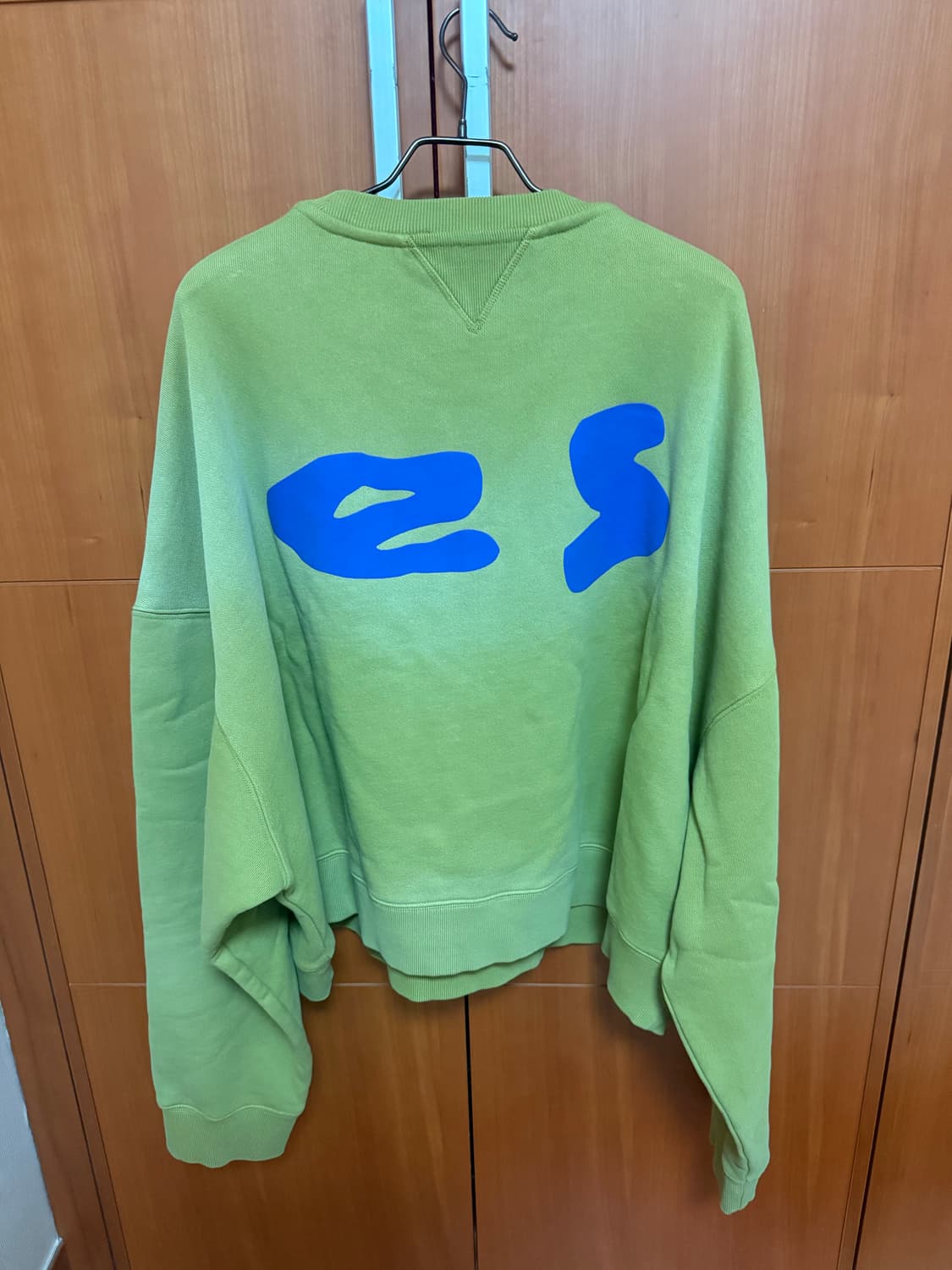 엔타이어 스튜디오 맨투맨 올리브컬러 상품이미지2