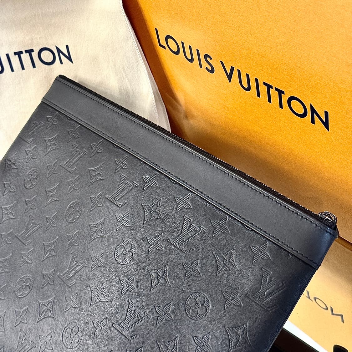 [새상품급/풀구성] 루이비통 디스커버리 쉐도우 클러치백 상품이미지10