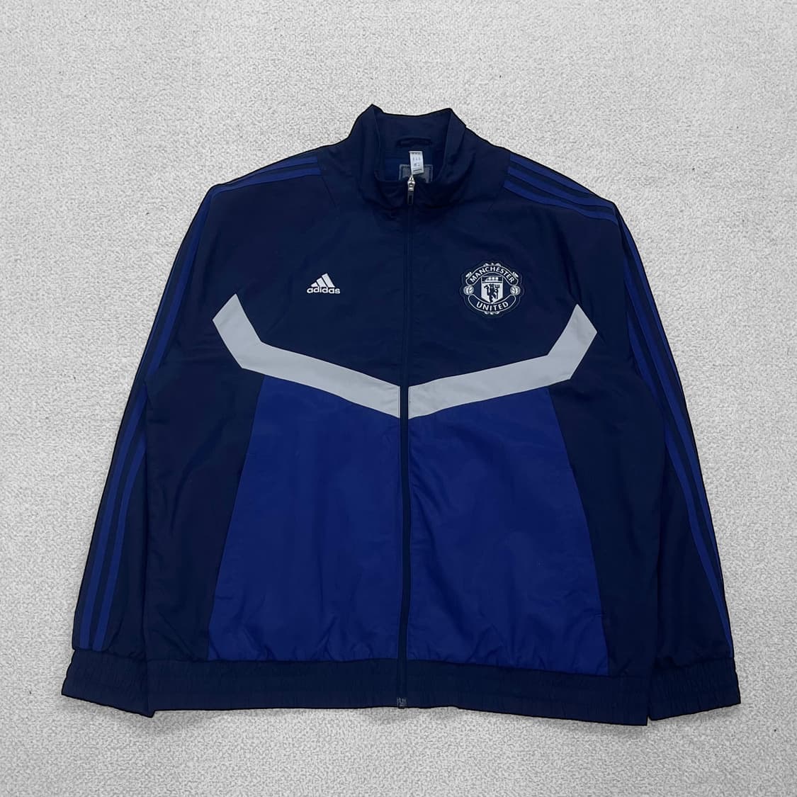 아디다스 맨체스터유나이티드 szn 바람막이 자켓 상품이미지1
