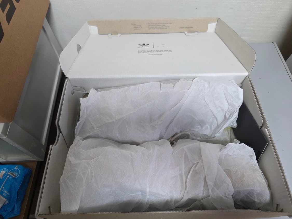 아디다스 송포더뮤트 스니커즈 265 새것 상품이미지8