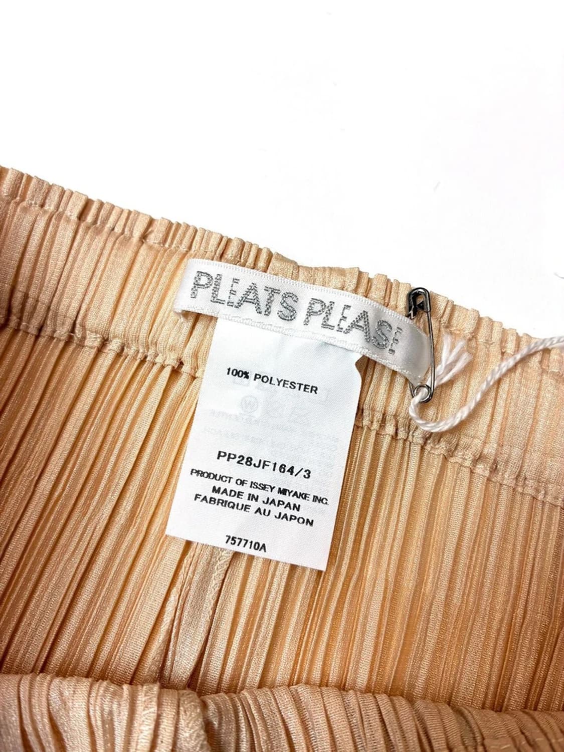플리츠플리즈 이세이미야케 재팬 슬림핏 플리츠팬츠 PN5677    상품이미지6