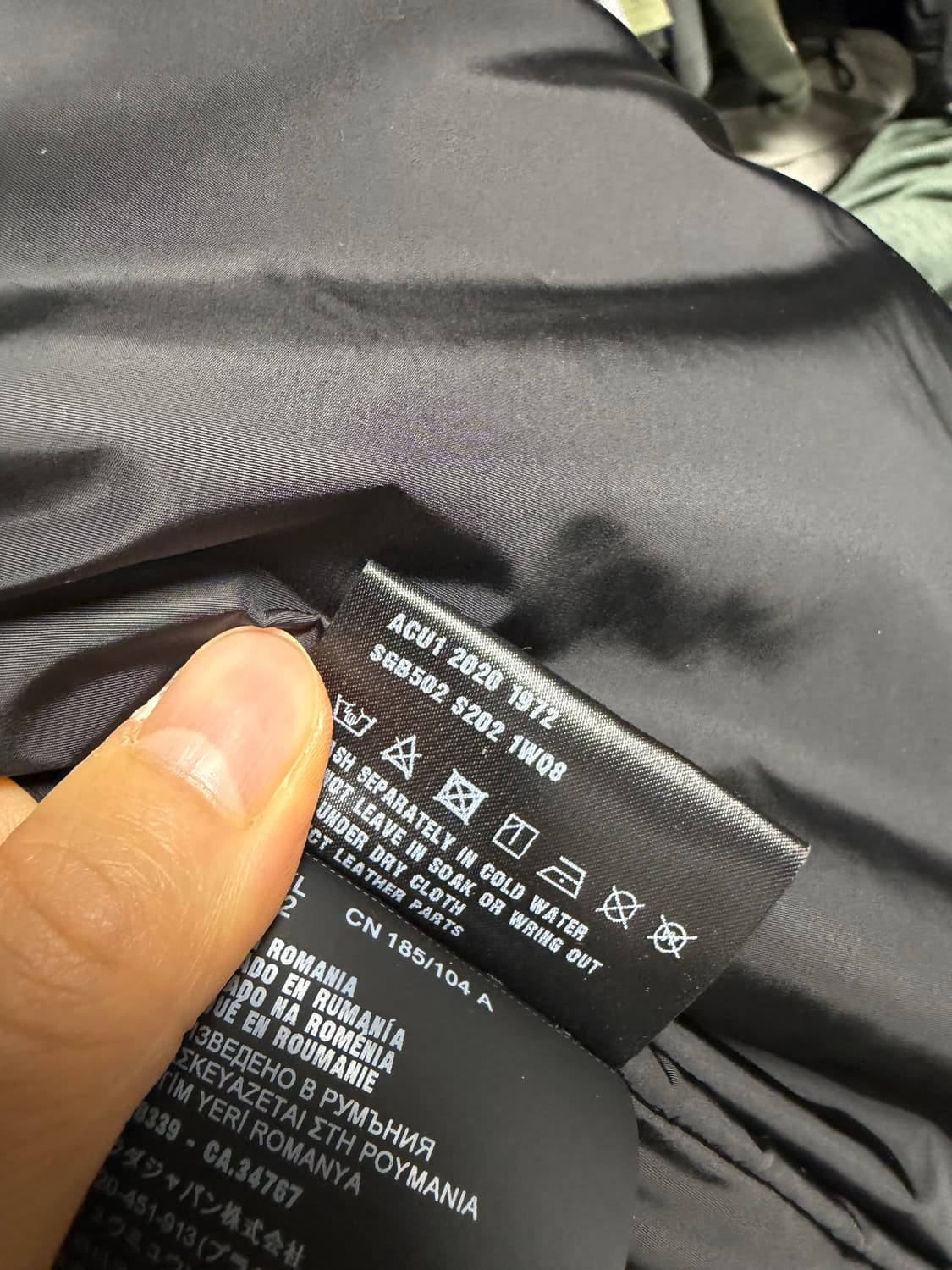 [xl] 프라다 20FW 리나일론 패딩코트 SGB502 상품이미지7