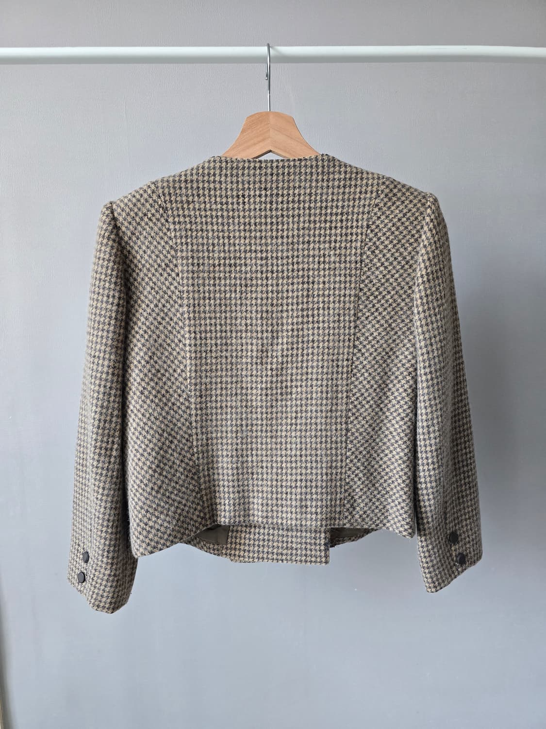 울 하운드투스 더블 버튼 숏 자켓  상품이미지4