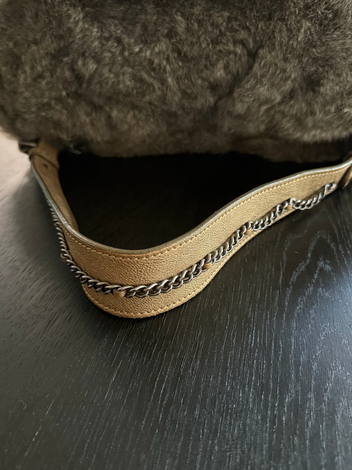 Chanel 샤넬 퍼 하프문 숄더백 상품이미지4