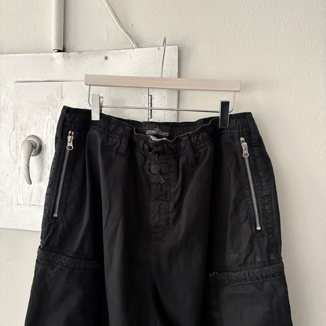 18fw 스톤아일랜드 쉐도우 프로젝트 블랙 카고 팬츠 상품이미지5
