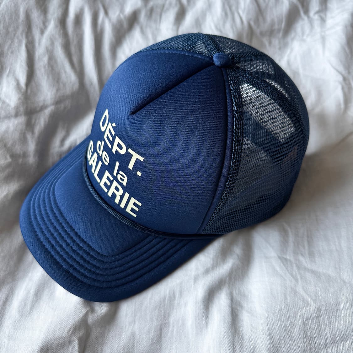 [OS] 갤러리 디파트먼트 프렌치 로고 트러커 햇 - 네이비 상품이미지3