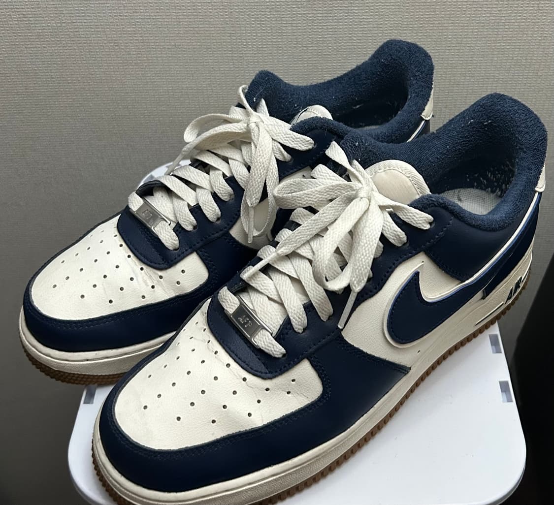 나이키 에어포스1 LV8 미드나잇 네이비 상품이미지1