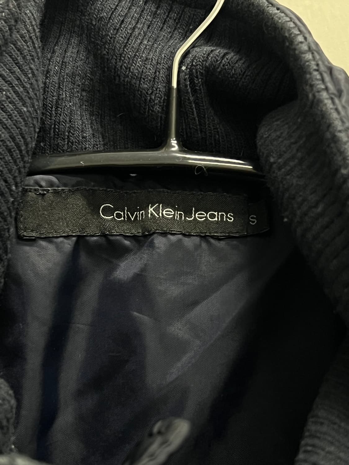 (S) 캘빈클라인 덕다운 나일론 패딩 봄버 자켓 네이비 상품이미지4