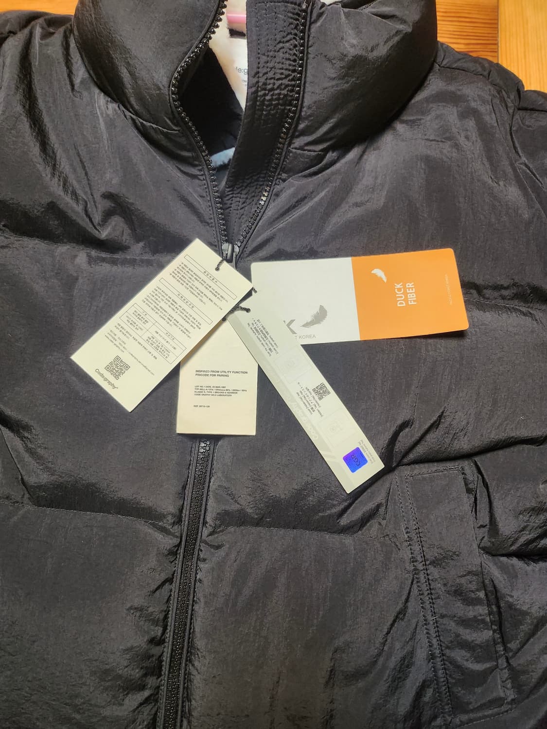 코드그라피 넥워머 크롭 에센셜 패딩_블랙 상품이미지9