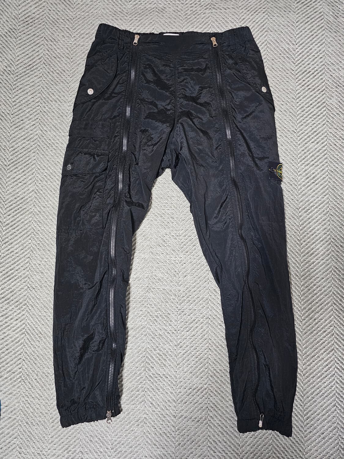 스톤아일랜드 나일론 메탈 지퍼 팬츠 상품이미지1