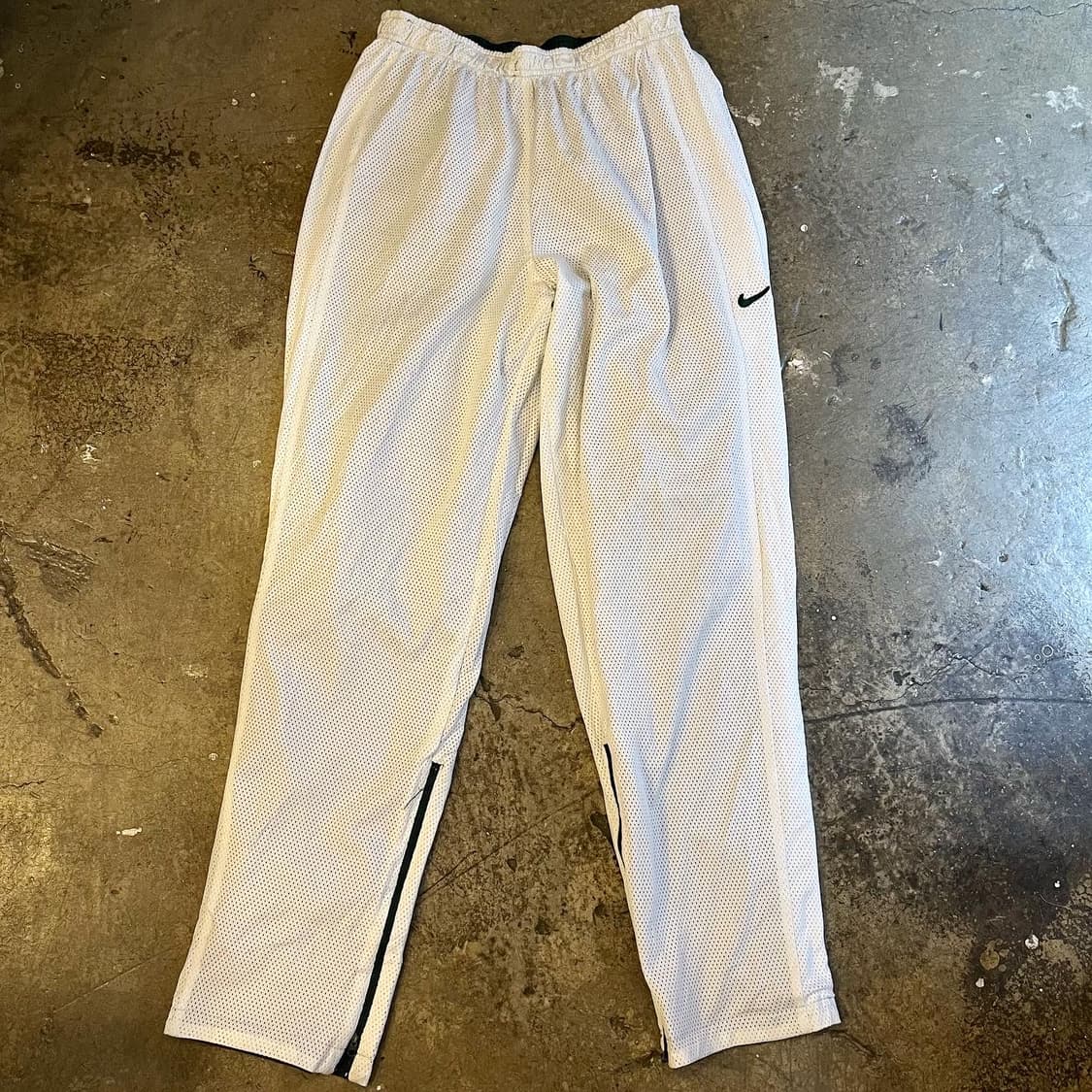 Nike reversible track pants 상품이미지5