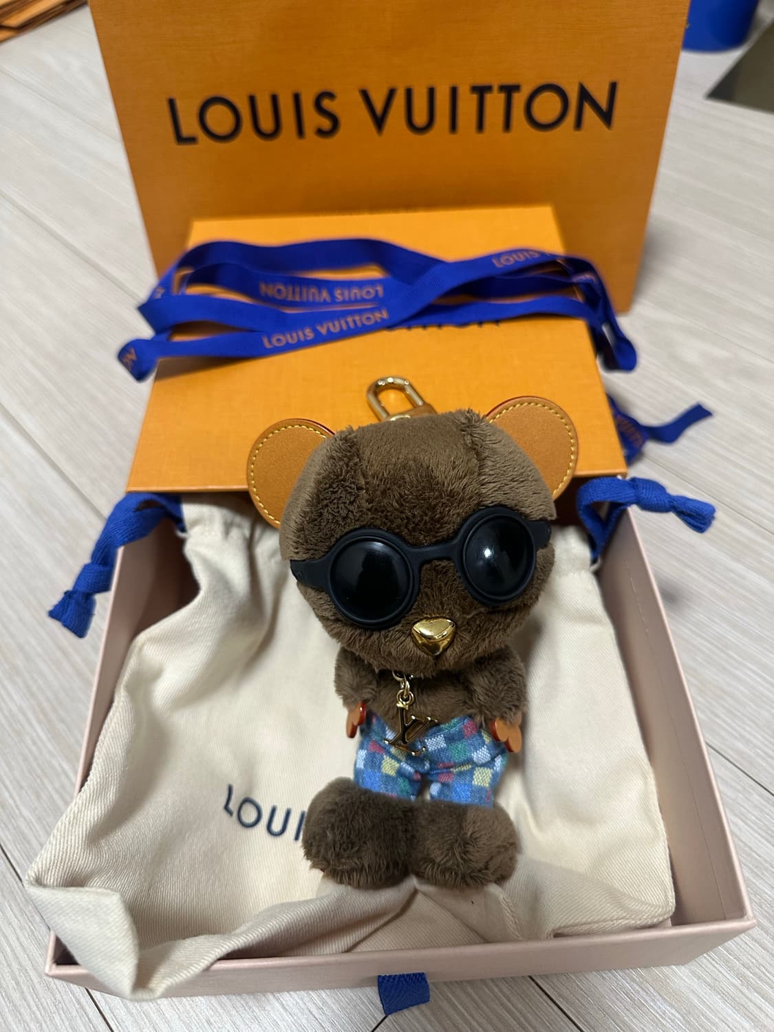 루이비통 LV 루이 베어 백 참 키링(풀 구성) 상품이미지1