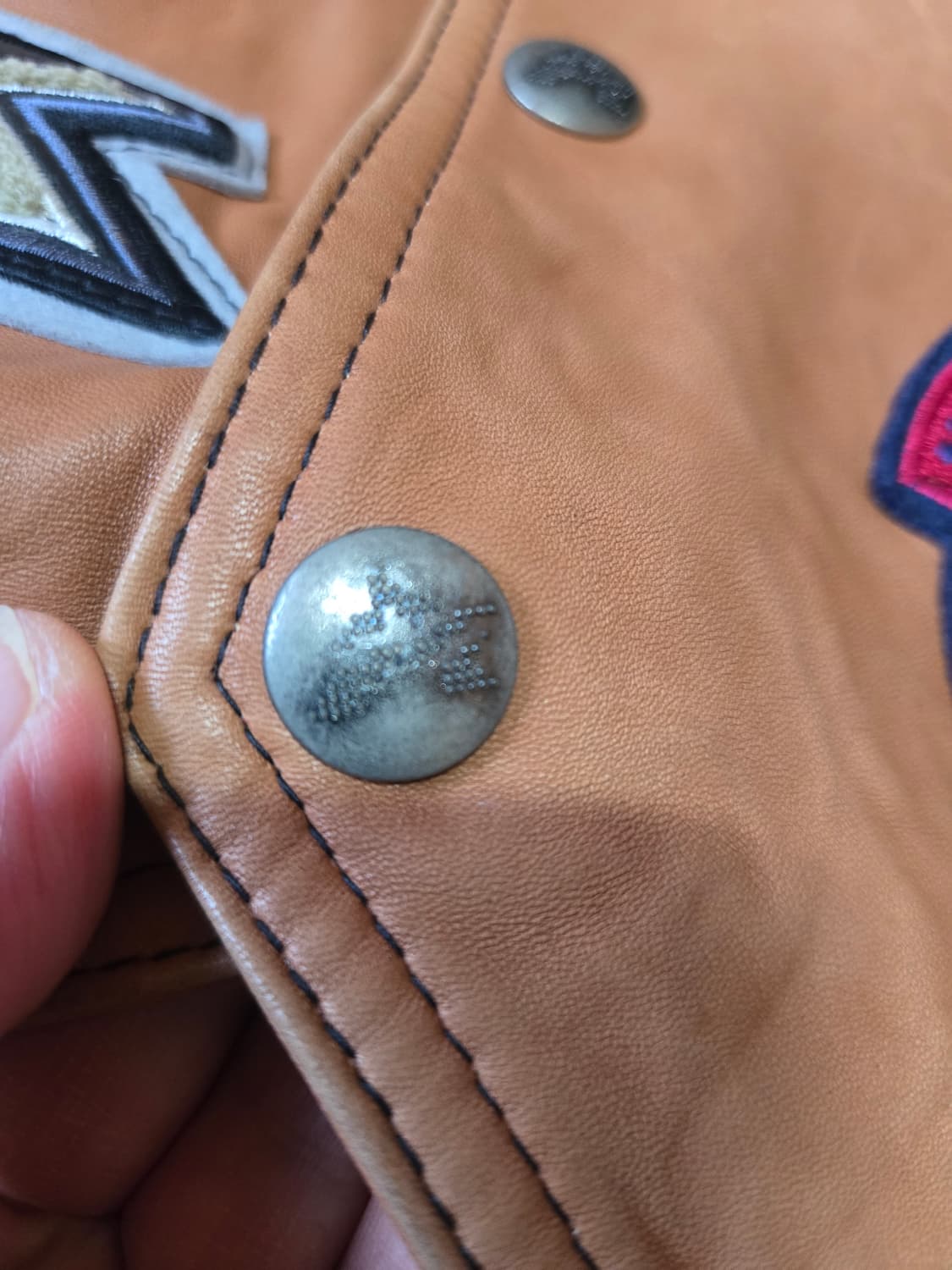 빈티지 느낌의 양가죽 패치 레더 베스트 상품이미지5