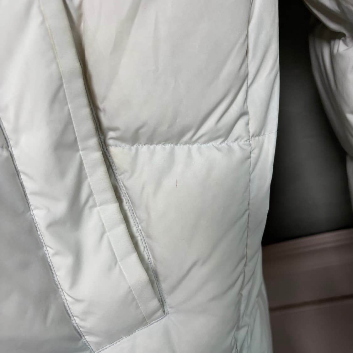 아디다스 삼선 덕다운 롱패딩 화이트 상품이미지5