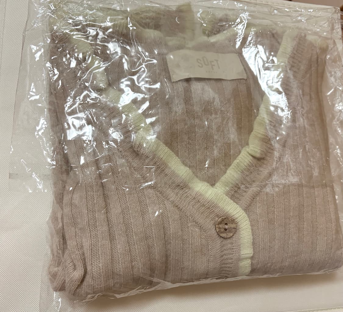 소프트서울 프릴 가디건 오트밀베이지/옐로우 상품이미지2