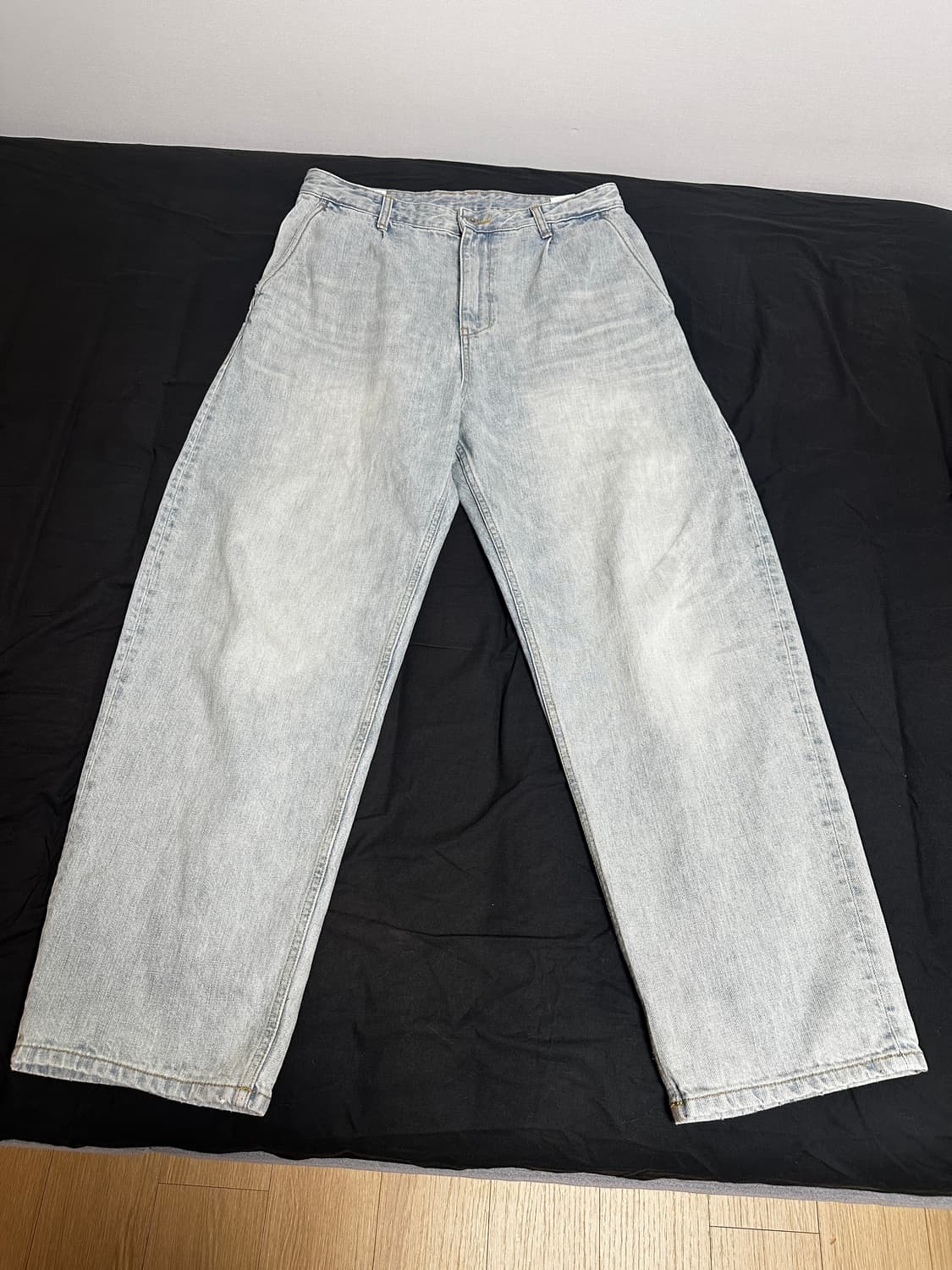 (M) 아트이프액츠 원턱 커브드 워싱 데님팬츠 상품이미지1