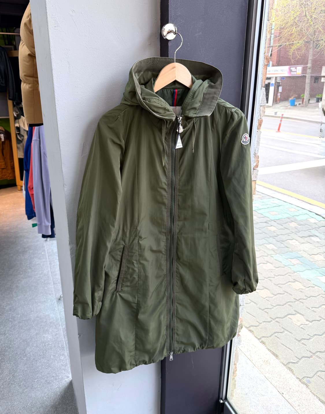 2/ 몽클레어 Neombre 와펜패치 트렌치 코트 집업 상품이미지2