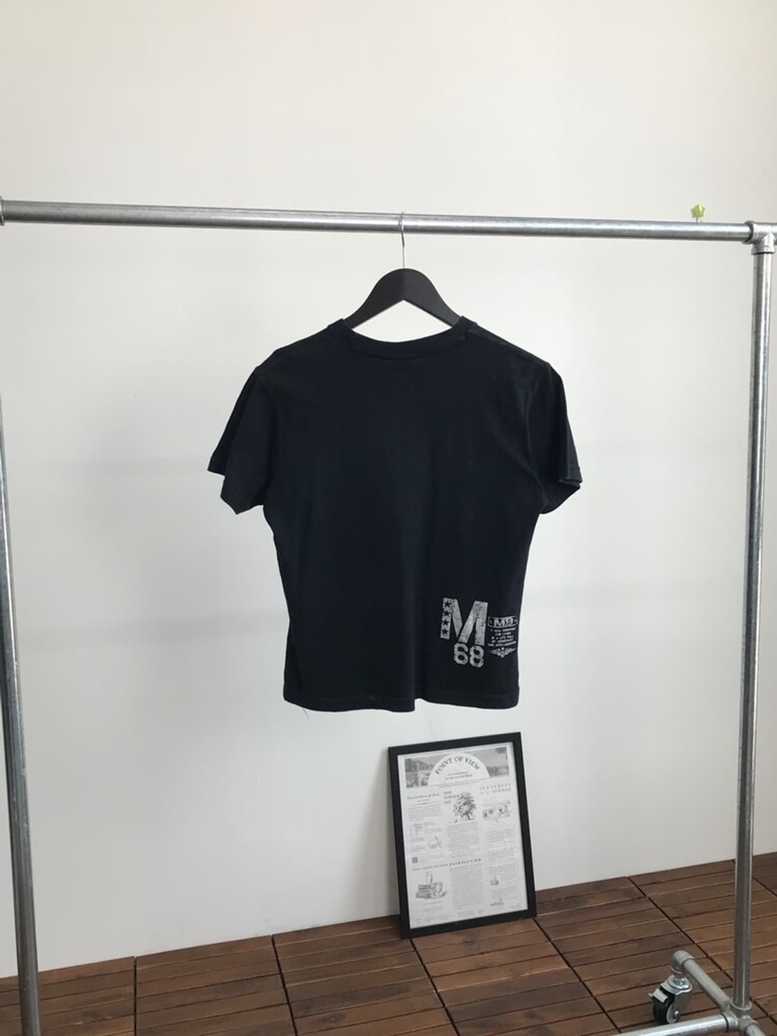 Mosh Boarding Multi-Graphic Black Tee 상품이미지5