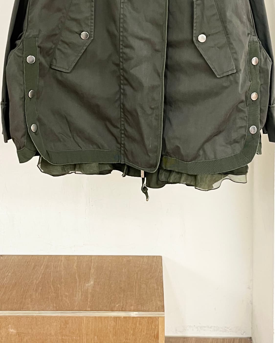 몽클레어 카키 노이제이 후디드 파카 자켓 상품이미지5