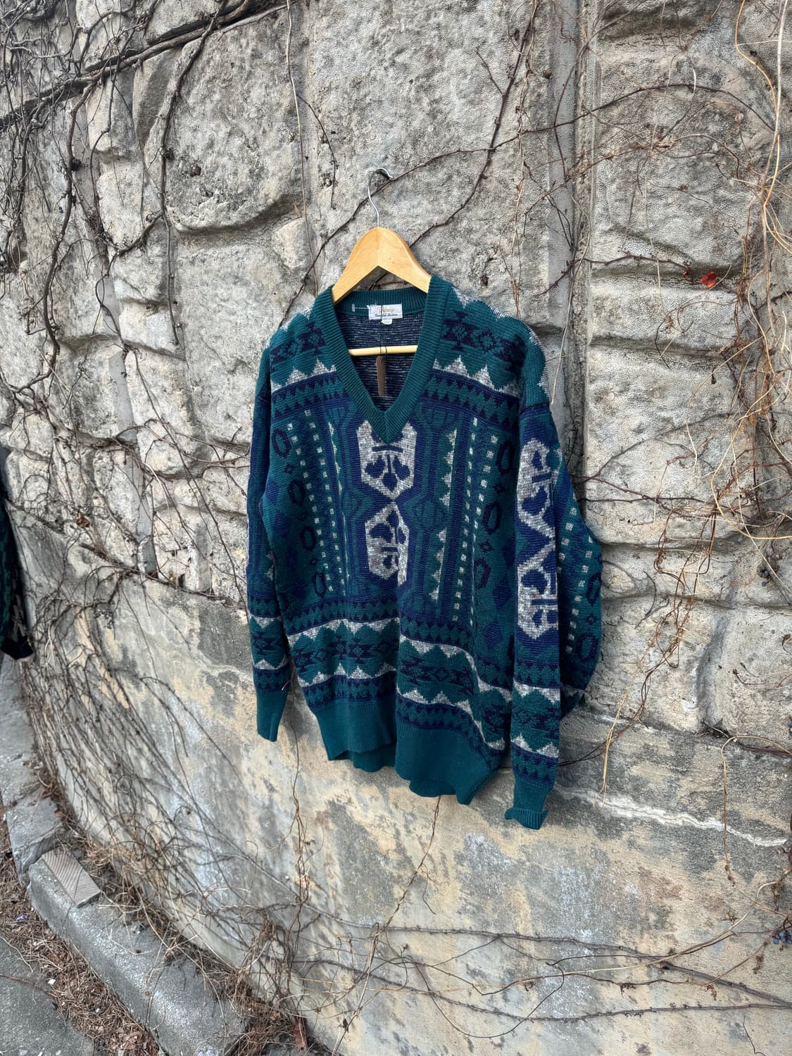 일본 빈티지 에스닉 패턴 v넥 니트  상품이미지3