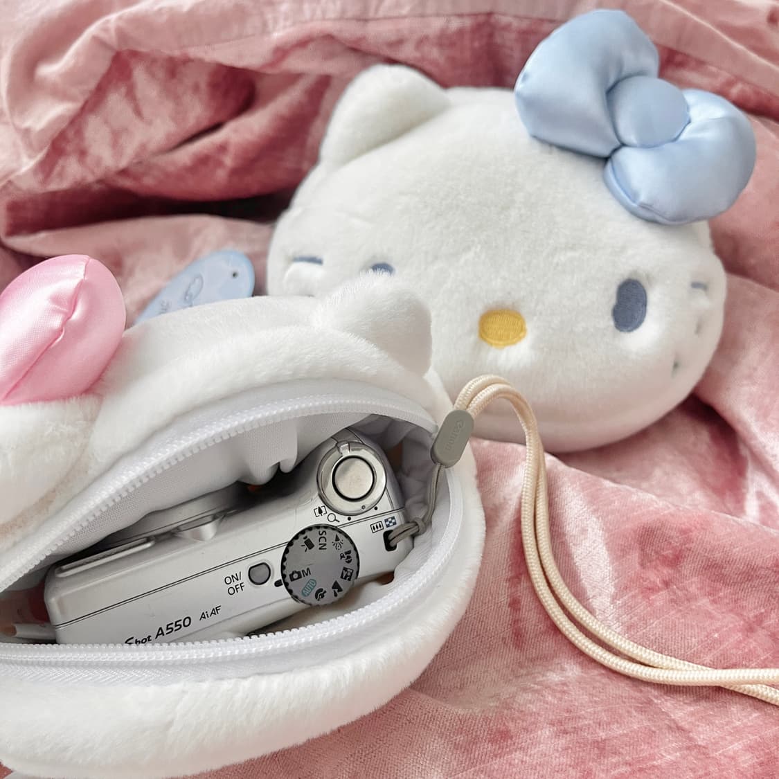 산리오 정품 새상품 헬로 키티 엔젤 유메미루 천사 핑크 블루 파우치 디카 상품이미지5