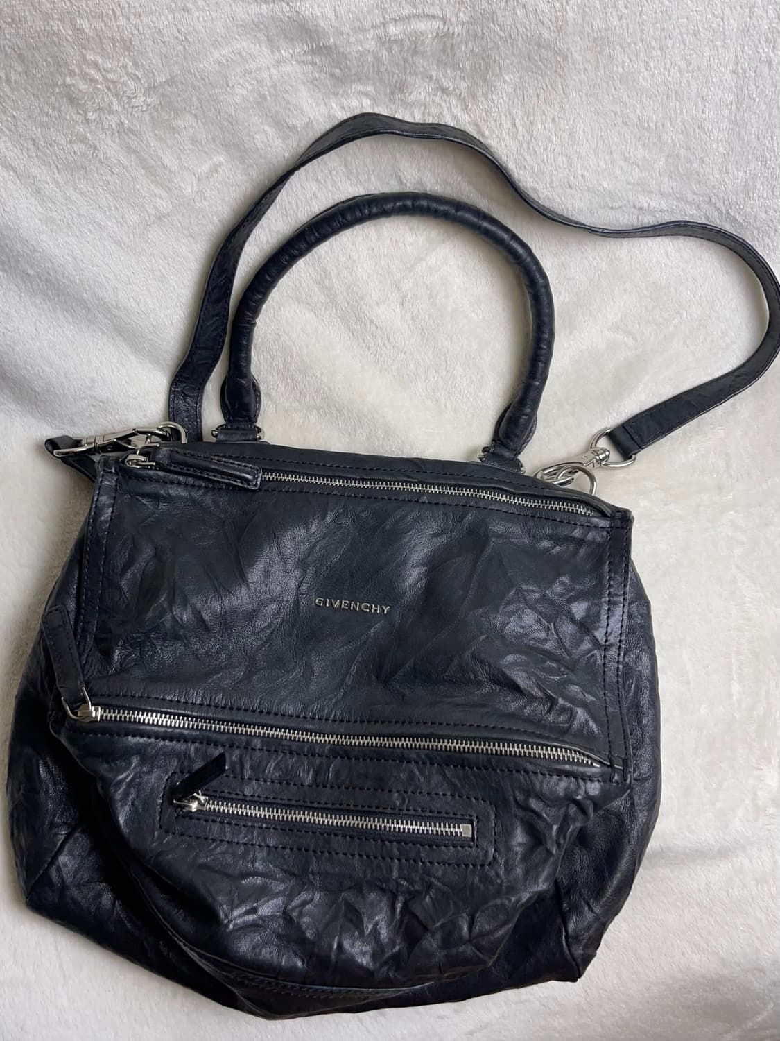 지방시 판도라 미디움 블랙 링클 레더 숄더백 상품이미지1