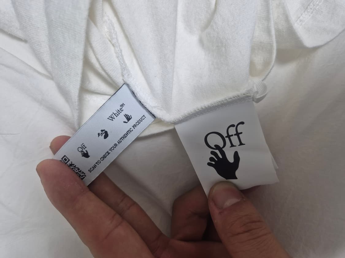 오프화이트 반팔 화이트 M 상품이미지3