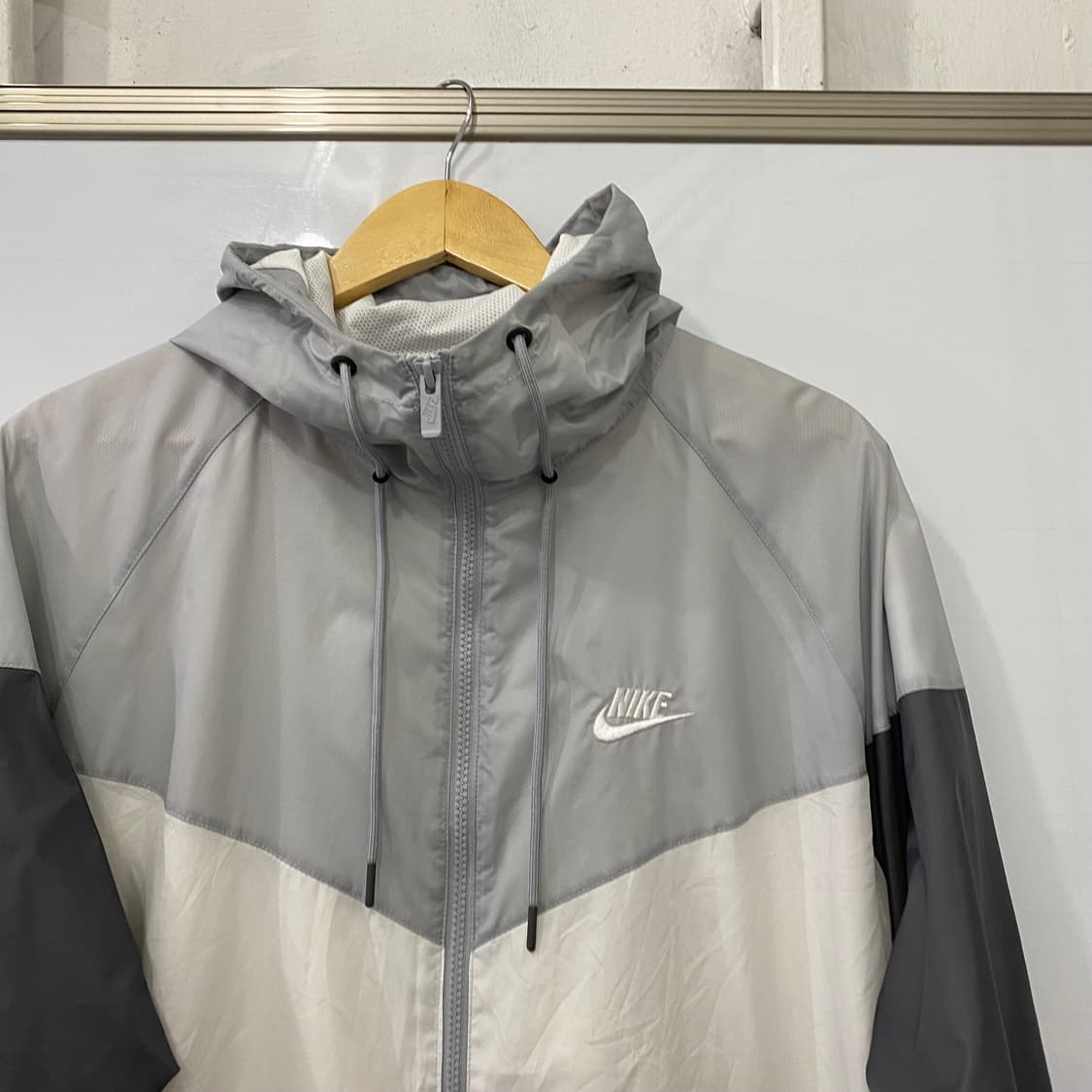 나이키 패턴 바람막이(L) 상품이미지3