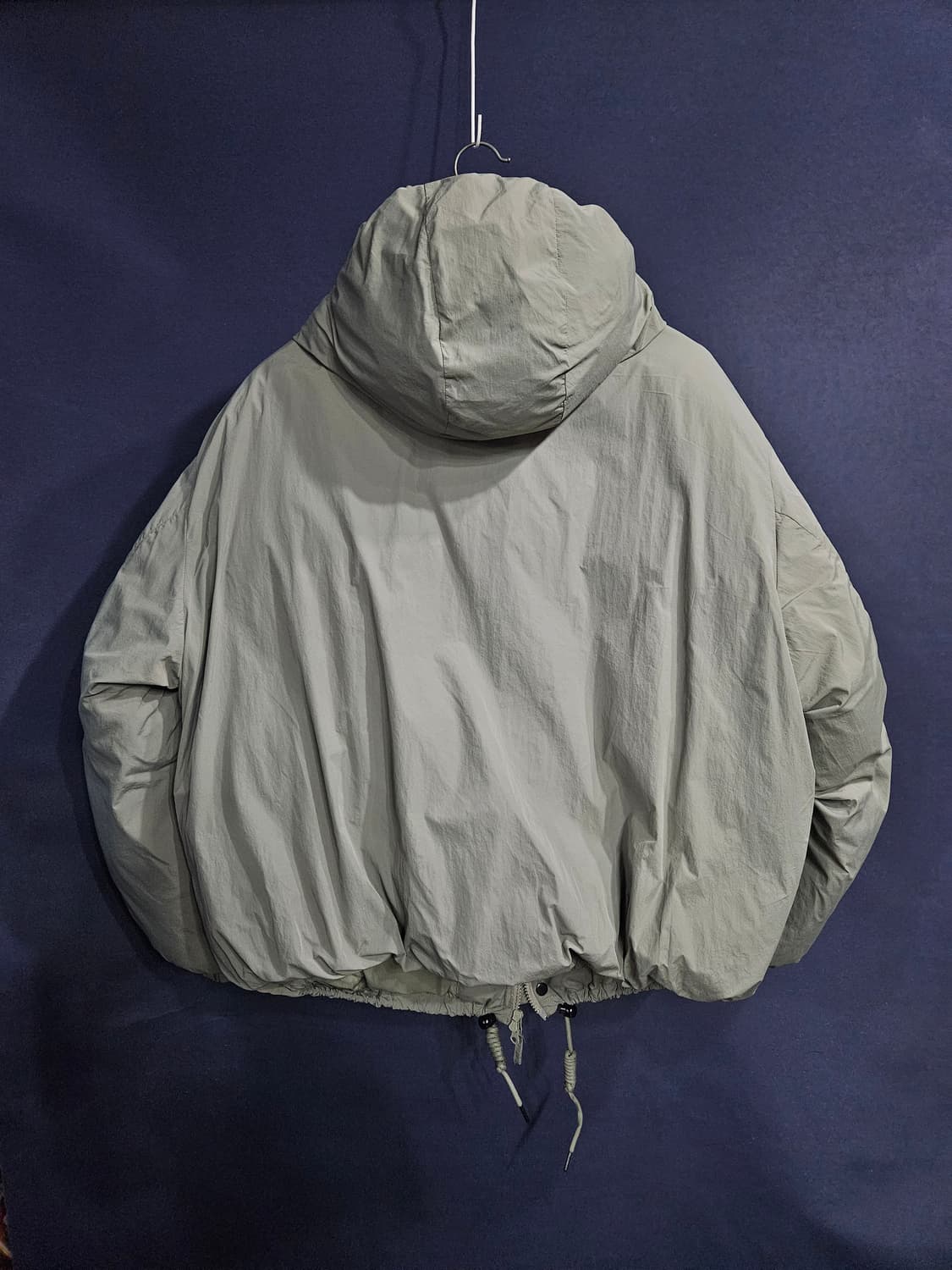 뱀파이어 위켄드 라이트카키 남성 오버핏 105~110 덕다운 숏패딩  상품이미지2