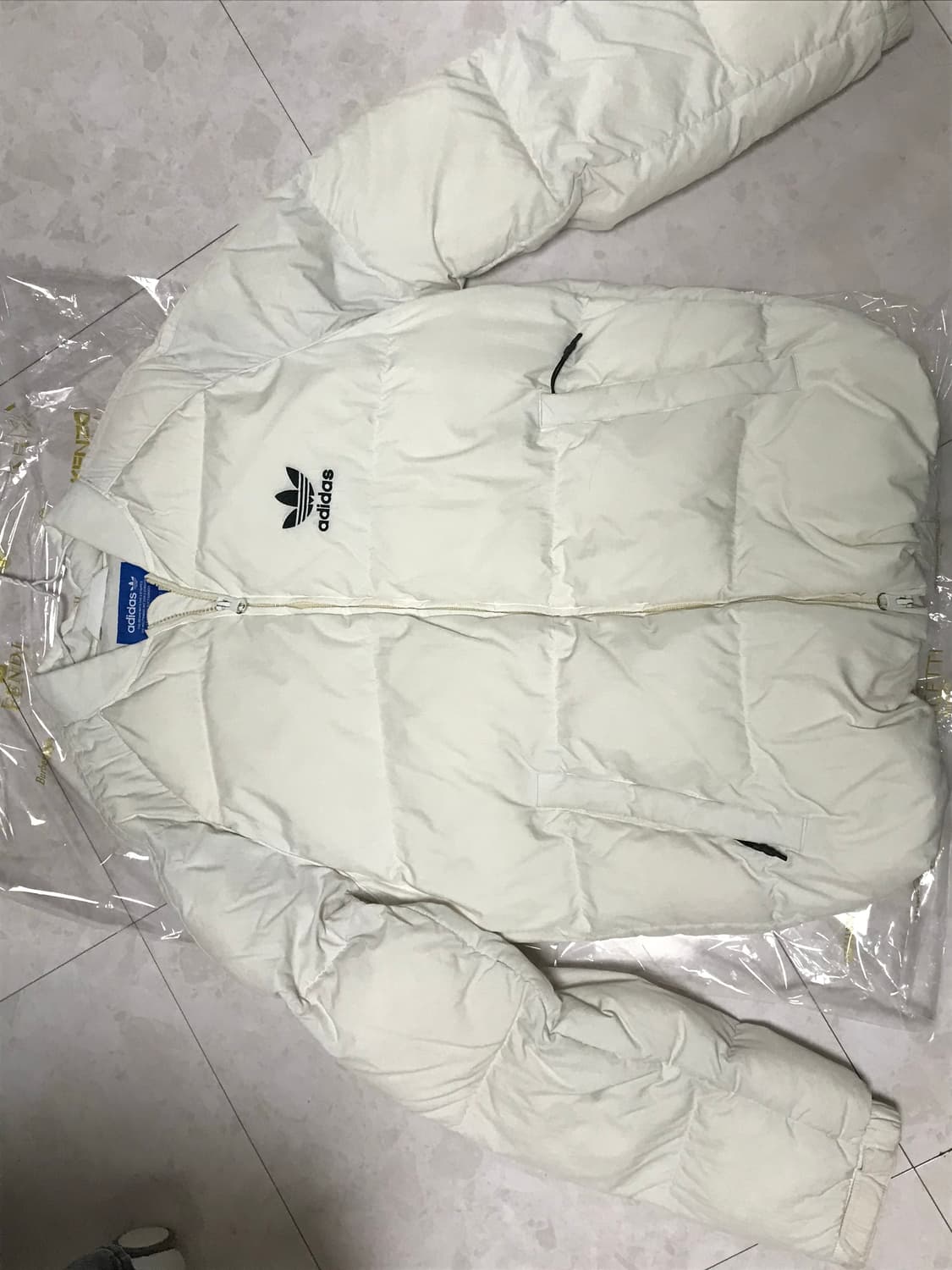 아디다스 패딩 상품이미지1