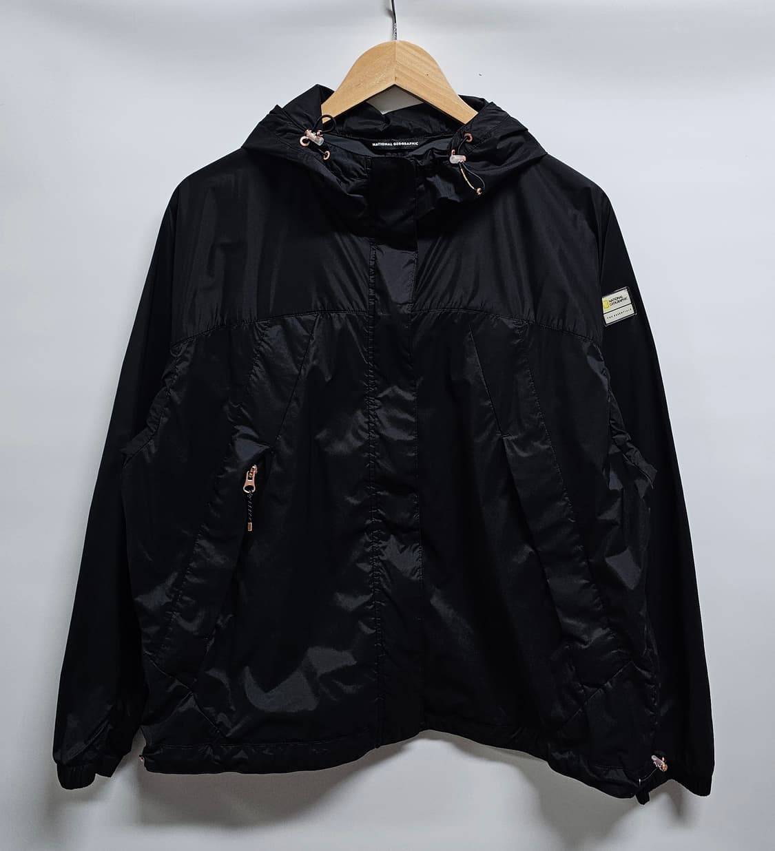 내셔널지오그래픽 블랙 바람막이 후드 자켓 S 90 상품이미지1