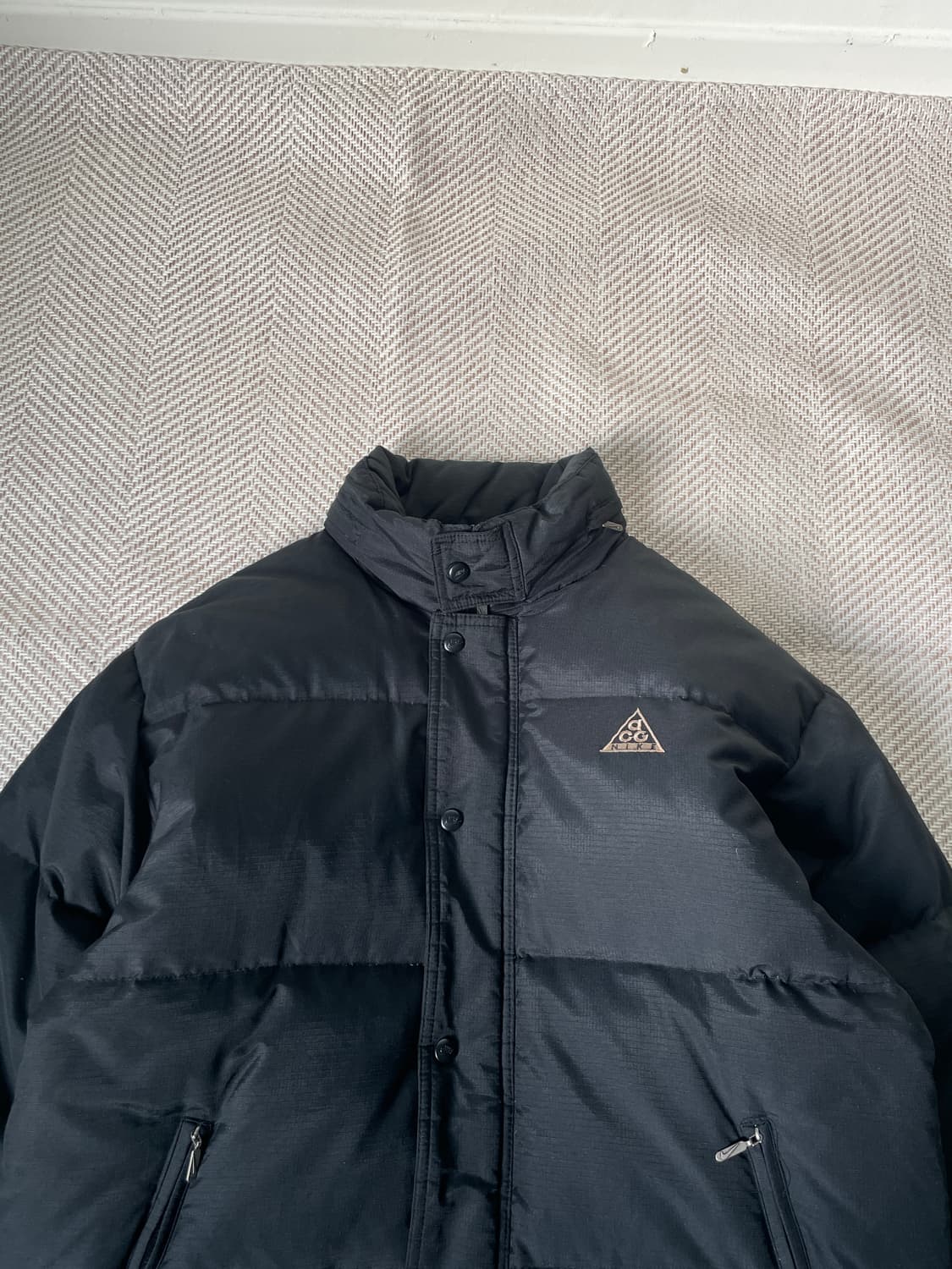 나이키 ACG 화이트스포츠다운 블랙 리플스탑 패딩 J03218 상품이미지2