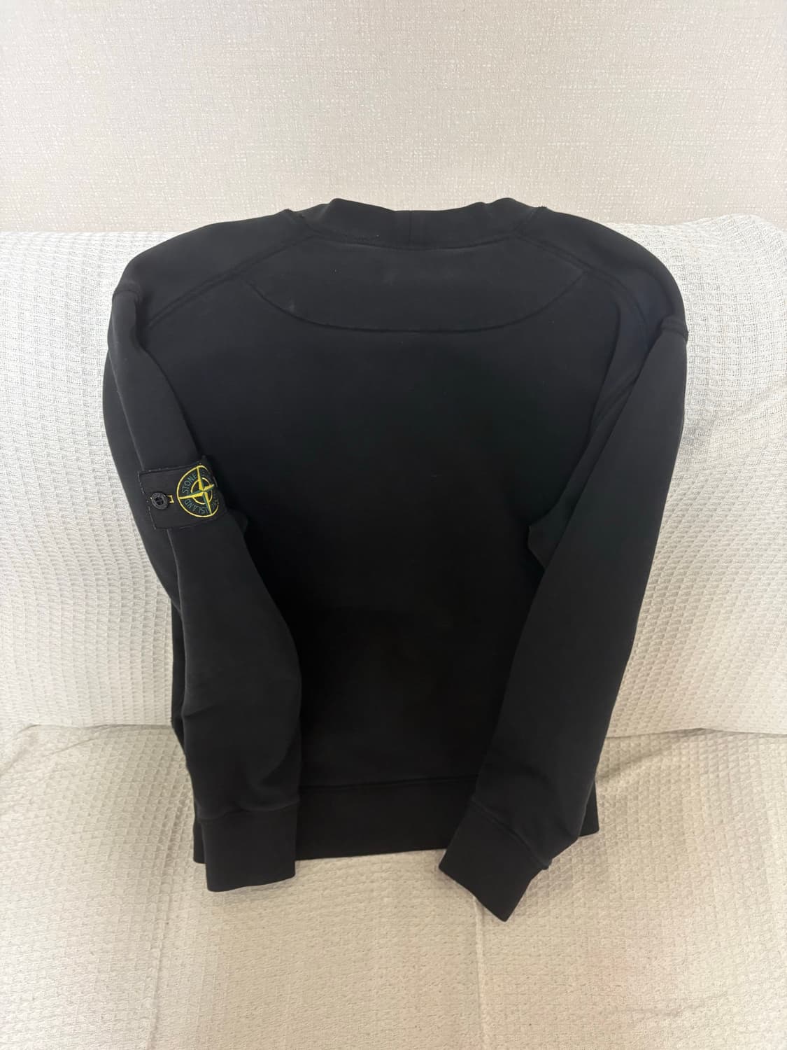 스톤아일랜드 블랙 맨투맨 상품이미지2