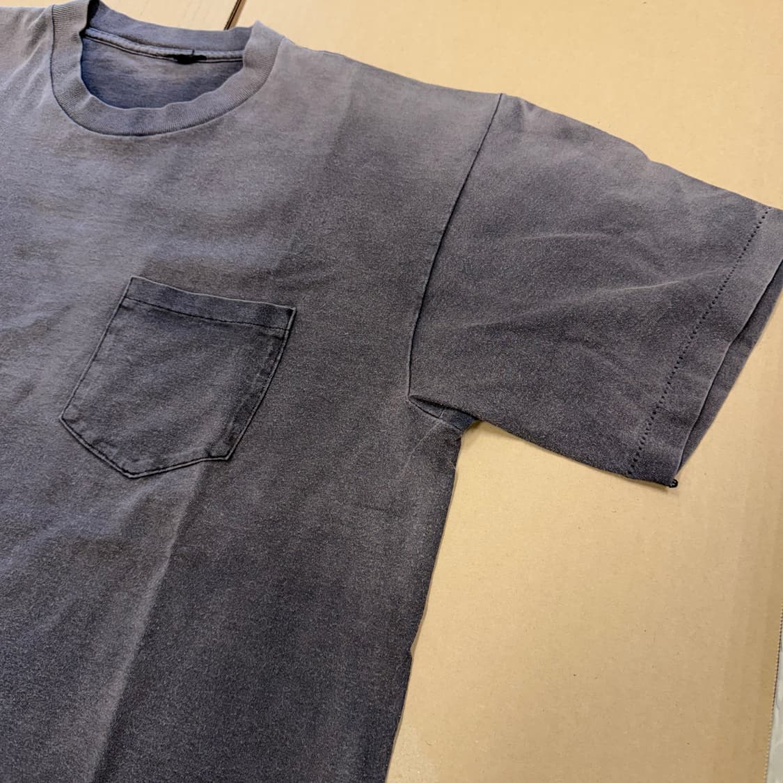 90s Vintage Sun Faded Blank Pocket Tee 상품이미지4
