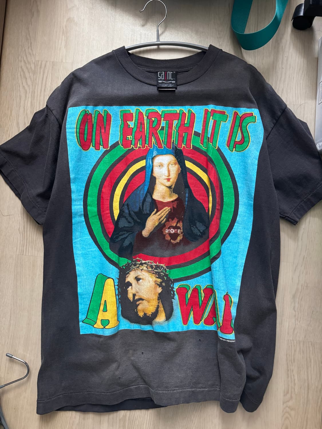 세인트미카엘 온어스 반팔 상품이미지1