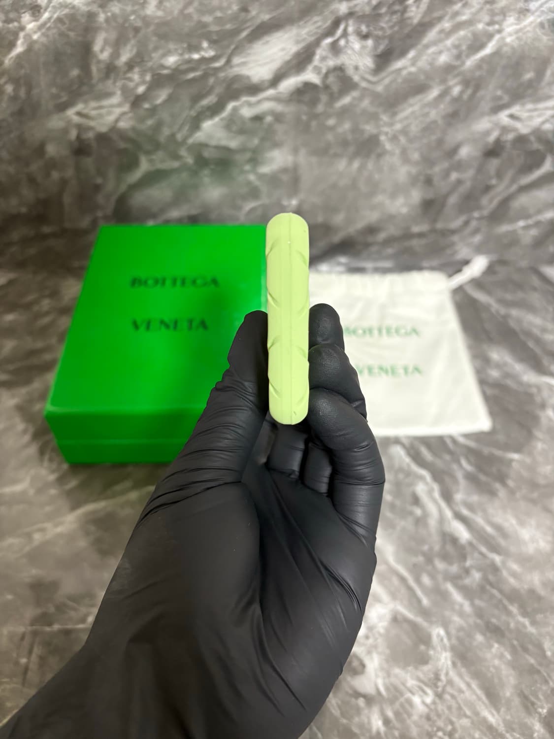 [새상품] 보테가베네타 실리콘 카드 케이스 카드지갑 상품이미지5