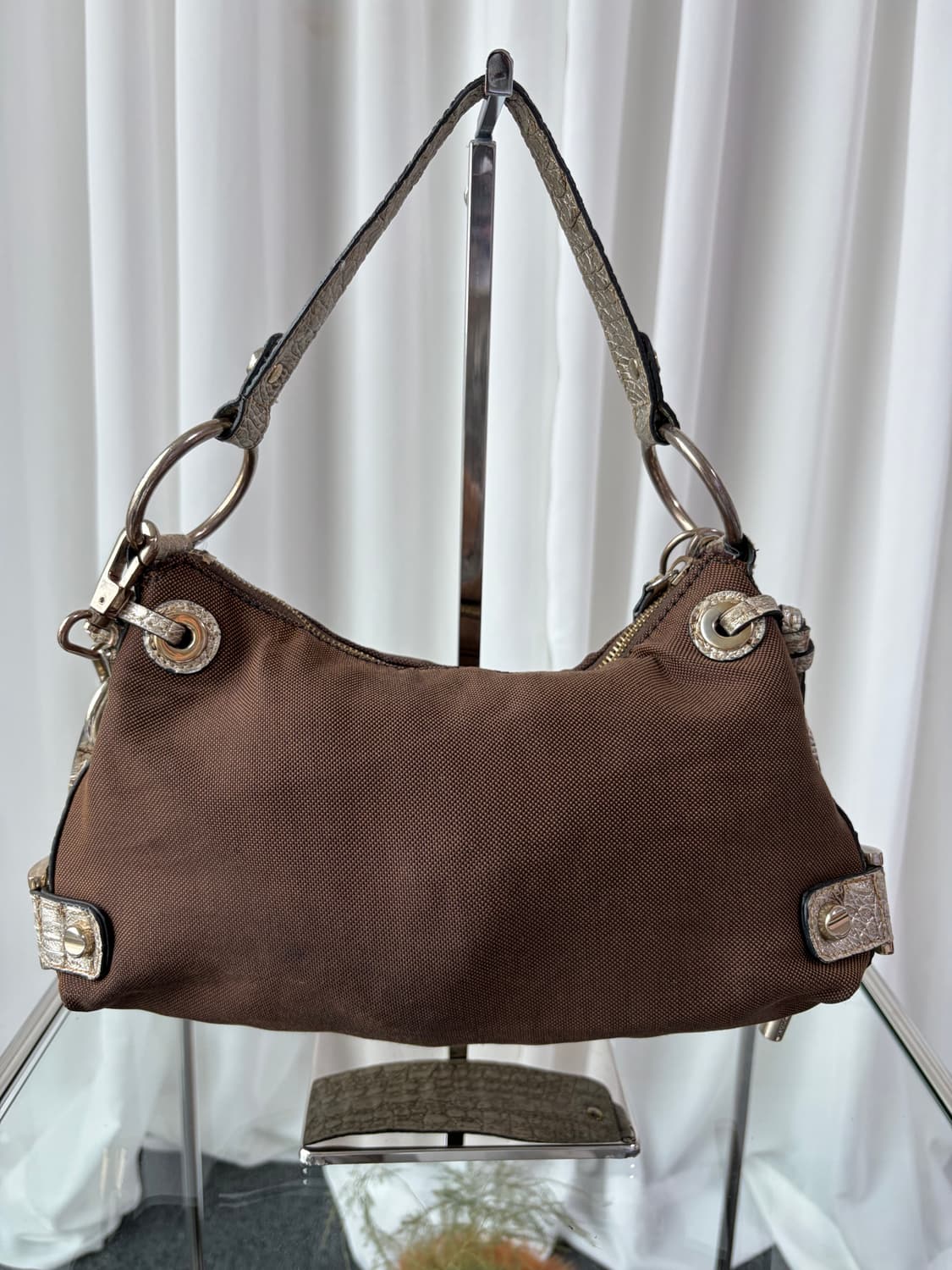 게스 Y2K 체인 숄더백 상품이미지3