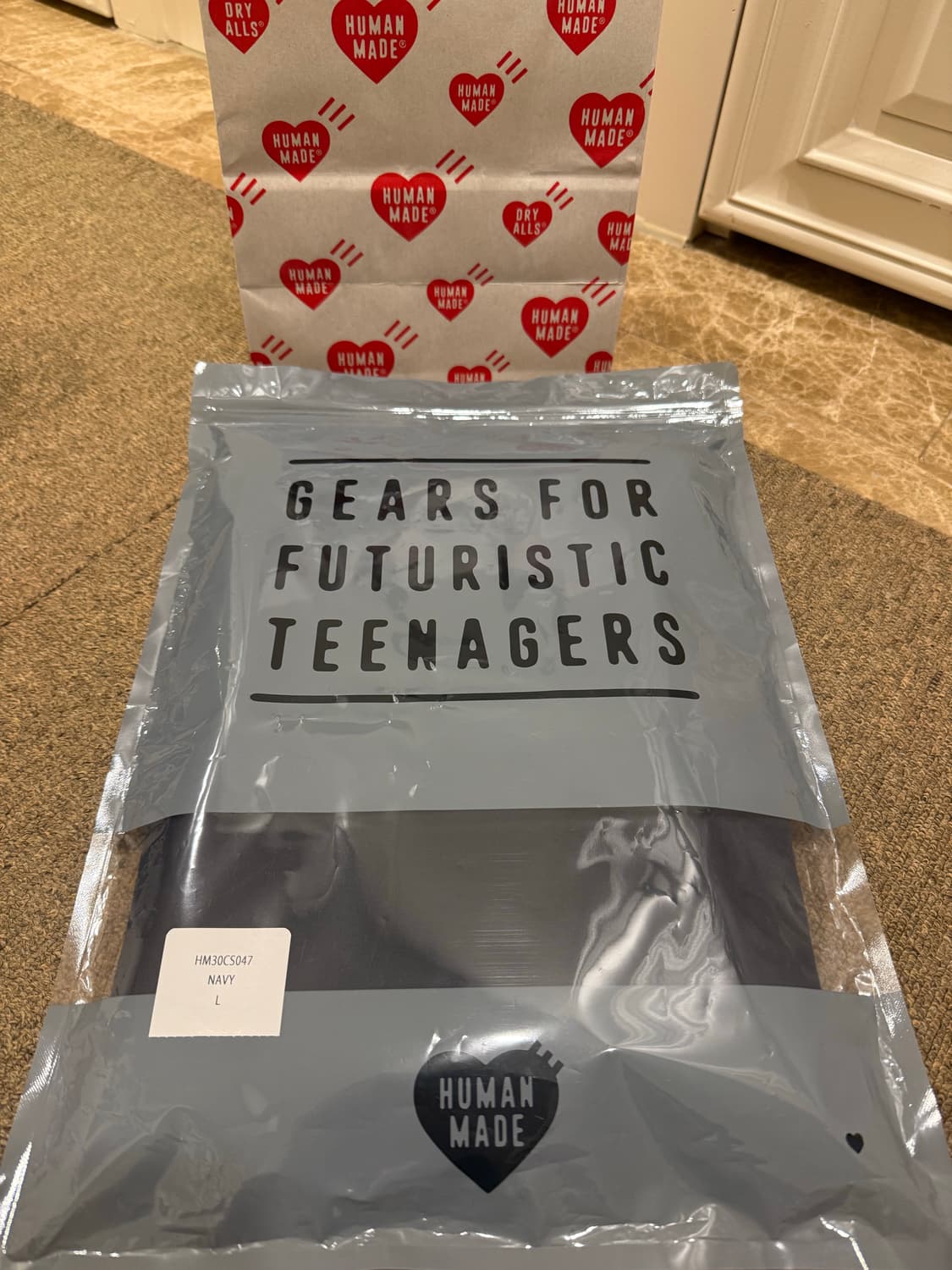 휴먼메이드 하트 로고 티셔츠 네이비 팝니다 상품이미지1