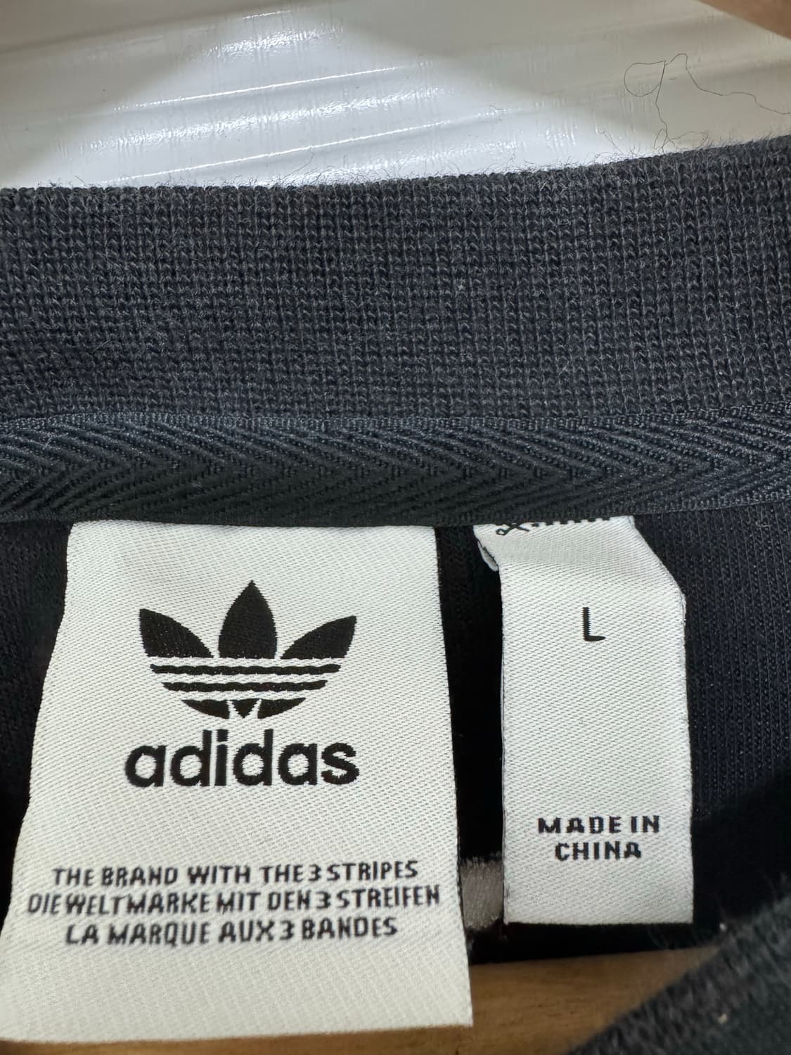 아디다스 눈 맨투맨 블랙 L (희귀) 상품이미지4
