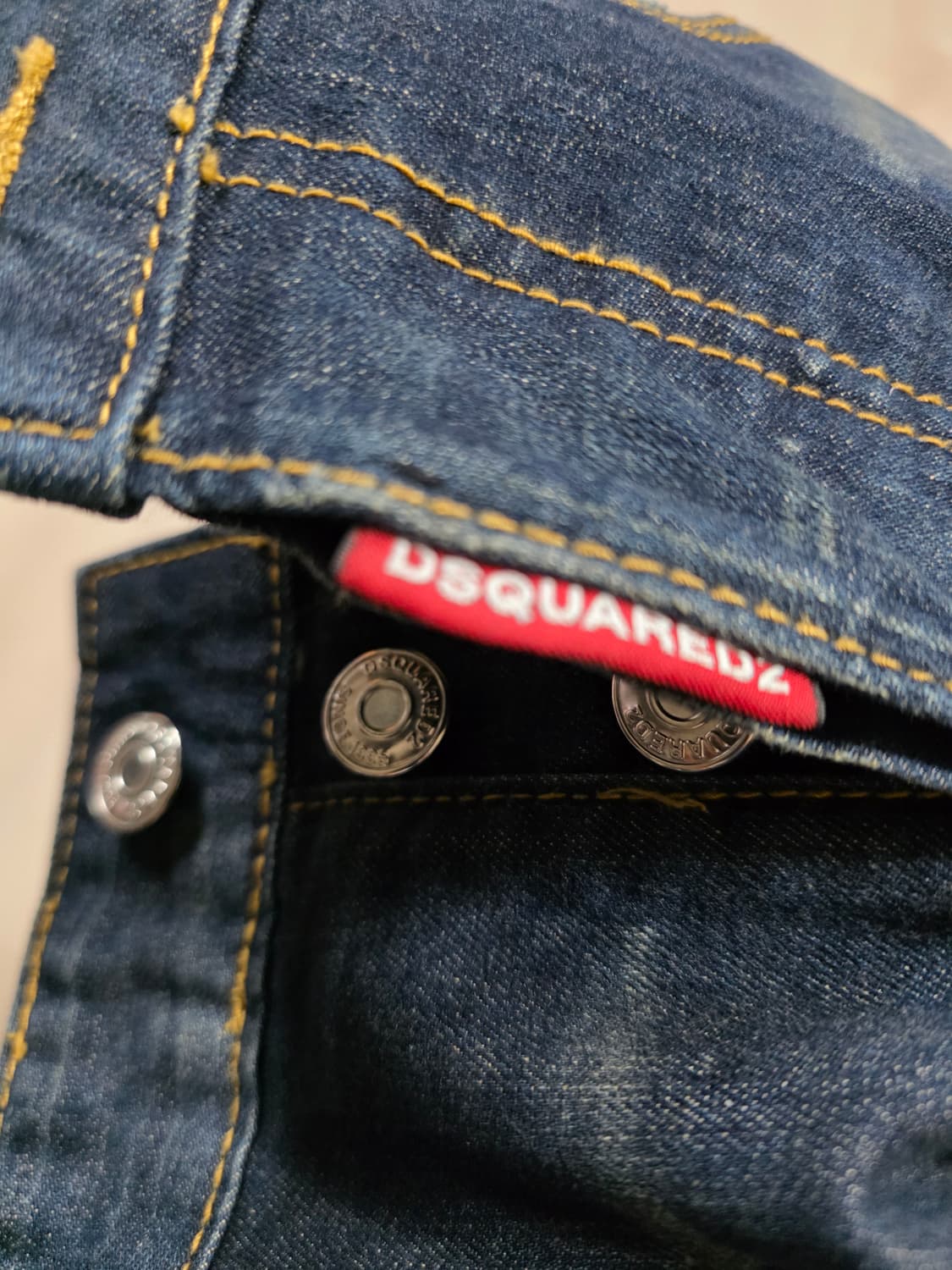 정품] 디스퀘어드2 메탈로고 워싱진.
슬림바이커핏. 상품이미지5