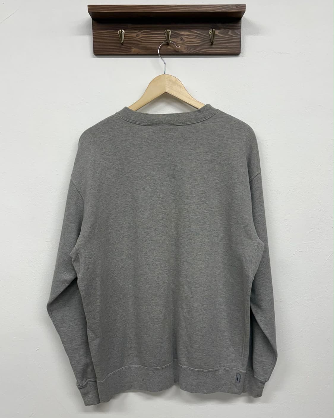 [XL] 나이키 05s 솔로 스우시 그레이 맨투맨 스웻셔츠 상품이미지2